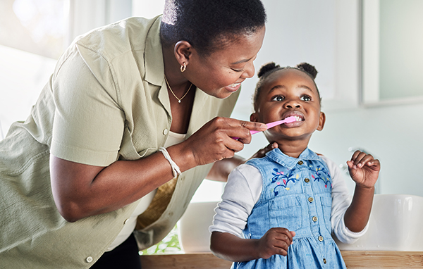 https://delcopa.gov/health/images/oralhealth/shot-of-a-mother-brushing-her-little-daughters-tee-2022-08-26-12-02-12-utc%20copy.jpg